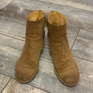 Brown Suede Ankle Boots clark’s